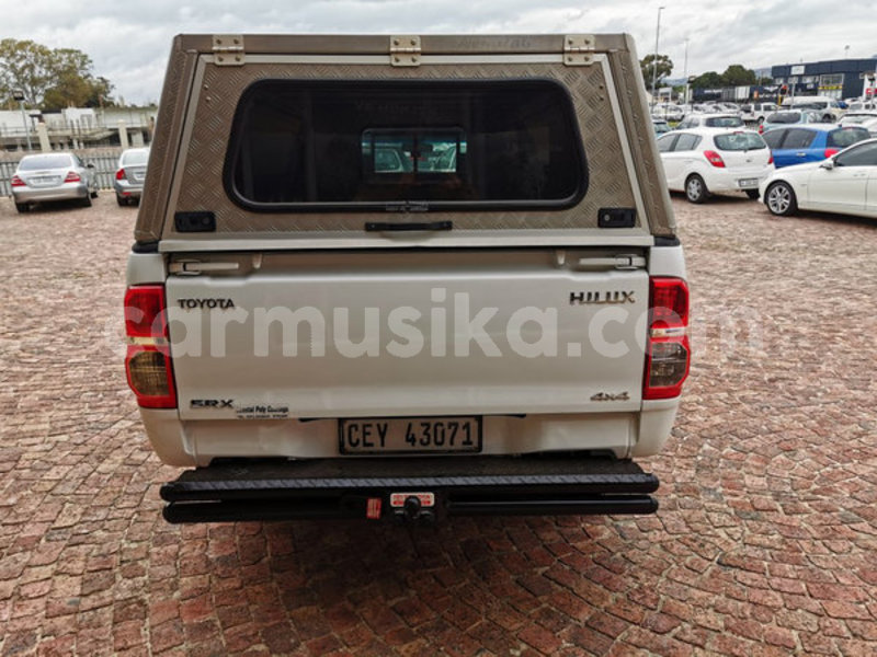 Big with watermark toyota hilux matabeleland south beitbridge 9116