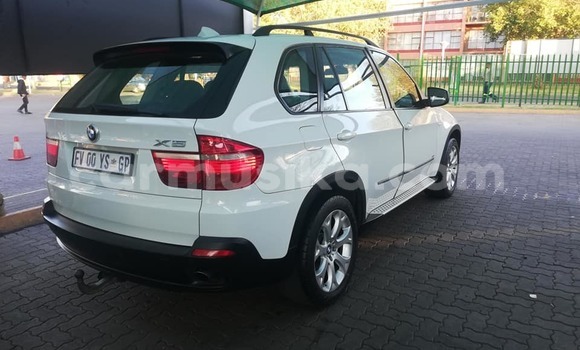 Buy Used BMW X5 White Car in Beitbridge in Matabeleland South Buy Used BMW X5 White Car in Beitbridge in Matabeleland South