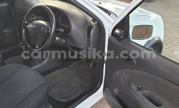 Buy Used Ford B-MAX White Car in Beitbridge in Matabeleland South Buy Used Ford B-MAX White Car in Beitbridge in Matabeleland South