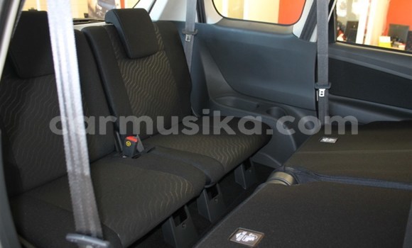 Buy Used Toyota Avanza White Car in Harare in Harare Buy Used Toyota Avanza White Car in Harare in Harare