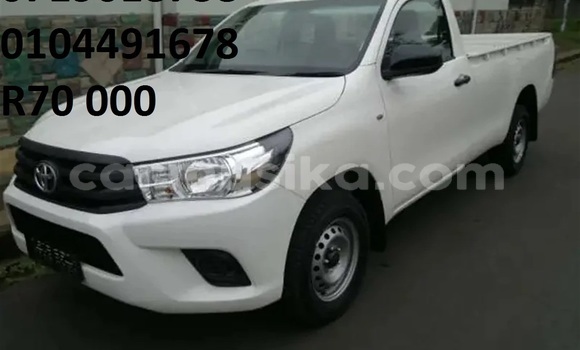 Buy Used Toyota Hilux White Car in Harare in Harare Buy Used Toyota Hilux White Car in Harare in Harare