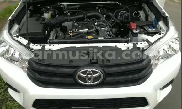 Buy Used Toyota Hilux White Car in Harare in Harare Buy Used Toyota Hilux White Car in Harare in Harare