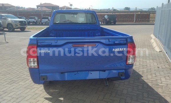 Buy Used Toyota Hilux Blue Car in Harare in Harare Buy Used Toyota Hilux Blue Car in Harare in Harare