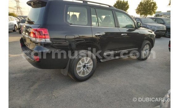 Acheter Import Voiture Toyota Land Cruiser Noir à Import - Dubai, Harare Acheter Import Voiture Toyota Land Cruiser Noir à Import - Dubai, Harare
