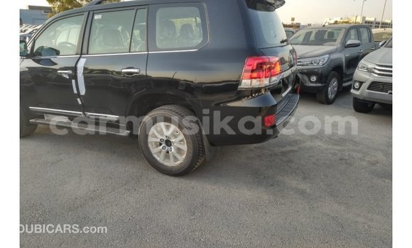 Acheter Import Voiture Toyota Land Cruiser Noir à Import - Dubai, Harare Acheter Import Voiture Toyota Land Cruiser Noir à Import - Dubai, Harare
