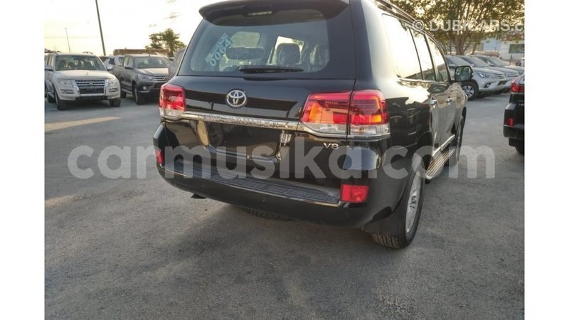 Big with watermark toyota land cruiser harare import dubai 9136