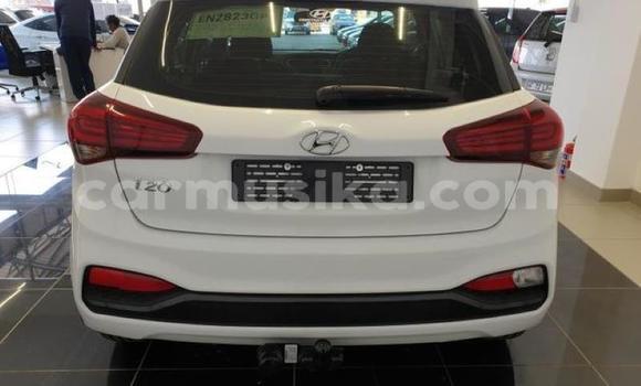 Buy Used Hyundai i20 White Car in Beitbridge in Matabeleland South Buy Used Hyundai i20 White Car in Beitbridge in Matabeleland South