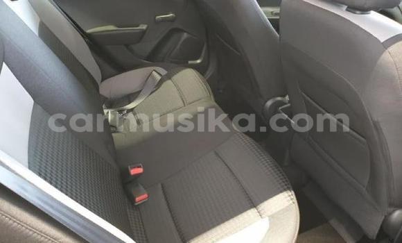 Buy Used Hyundai i20 White Car in Beitbridge in Matabeleland South Buy Used Hyundai i20 White Car in Beitbridge in Matabeleland South