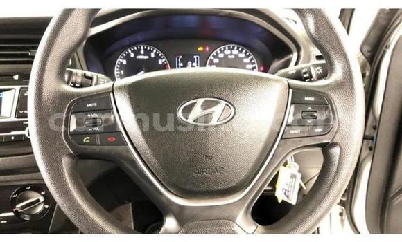 Buy Used Hyundai i20 Red Car in Beitbridge in Matabeleland South Buy Used Hyundai i20 Red Car in Beitbridge in Matabeleland South