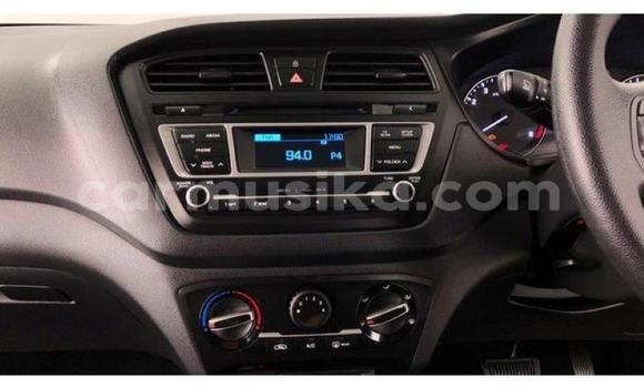 Buy Used Hyundai i20 Red Car in Beitbridge in Matabeleland South Buy Used Hyundai i20 Red Car in Beitbridge in Matabeleland South