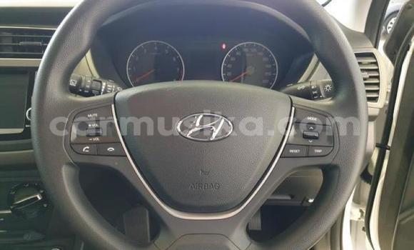 Buy Used Hyundai i20 Silver Car in Beitbridge in Matabeleland South Buy Used Hyundai i20 Silver Car in Beitbridge in Matabeleland South