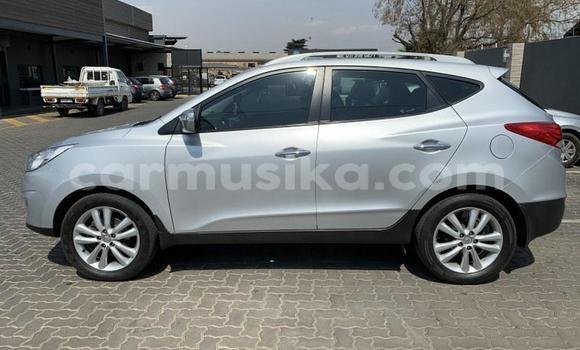 Acheter Occasion Voiture Hyundai ix35 Gris à Beitbridge, Matabeleland South Acheter Occasion Voiture Hyundai ix35 Gris à Beitbridge, Matabeleland South