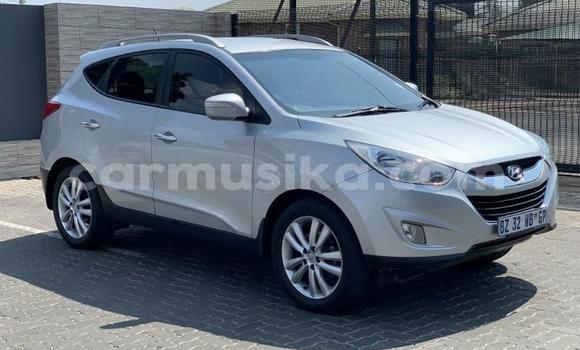 Acheter Occasion Voiture Hyundai ix35 Gris à Beitbridge, Matabeleland South Acheter Occasion Voiture Hyundai ix35 Gris à Beitbridge, Matabeleland South