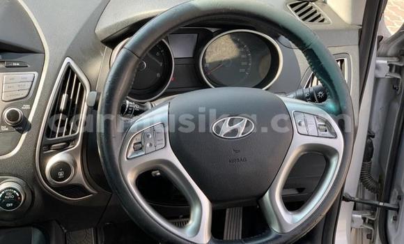Acheter Occasion Voiture Hyundai ix35 Gris à Beitbridge, Matabeleland South Acheter Occasion Voiture Hyundai ix35 Gris à Beitbridge, Matabeleland South