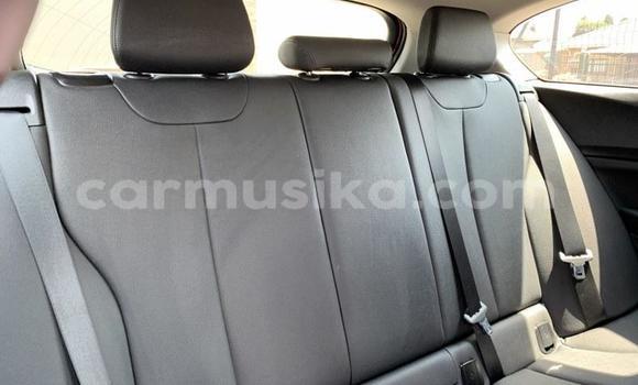 Acheter Occasion Voiture BMW 1er Rouge à Beitbridge, Matabeleland South Acheter Occasion Voiture BMW 1er Rouge à Beitbridge, Matabeleland South