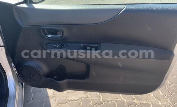 Acheter Occasion Voiture Toyota Yaris Gris à Beitbridge, Matabeleland South Acheter Occasion Voiture Toyota Yaris Gris à Beitbridge, Matabeleland South