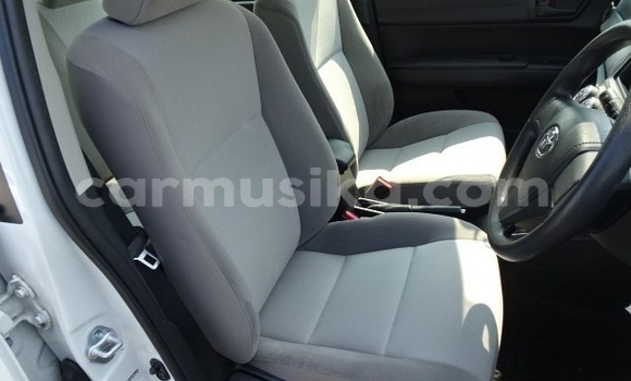 Buy Import Toyota Axio White Car in Harare in Harare Buy Import Toyota Axio White Car in Harare in Harare