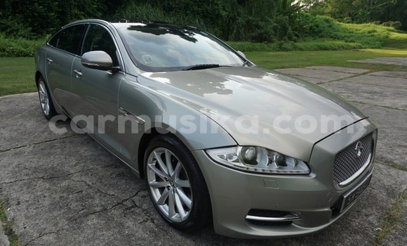 Nunua Imported Jaguar XJ Nyingine Gari ndani ya Harare nchini Harare