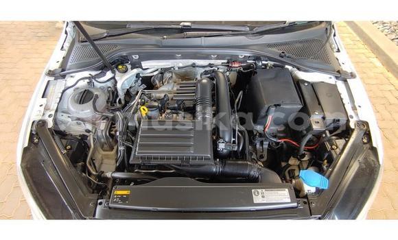 Nunua Ilio tumika Volkswagen Polo Nyeupe Gari ndani ya Beitbridge nchini Matabeleland Kusini Nunua Ilio tumika Volkswagen Polo Nyeupe Gari ndani ya Beitbridge nchini Matabeleland Kusini