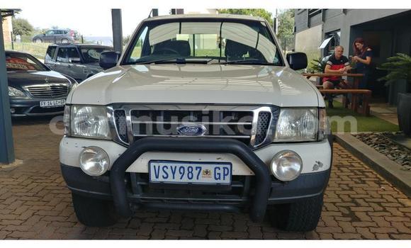 Acheter Occasion Voiture Ford Ranger Blanc à Beitbridge, Matabeleland South Acheter Occasion Voiture Ford Ranger Blanc à Beitbridge, Matabeleland South