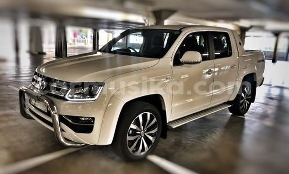 Nunua Ilio tumika Volkswagen Amarok Nyeupe Gari ndani ya Beitbridge nchini Matabeleland Kusini Nunua Ilio tumika Volkswagen Amarok Nyeupe Gari ndani ya Beitbridge nchini Matabeleland Kusini
