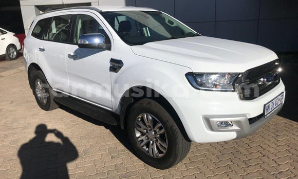 Buy Used Ford Everest White Car in Beitbridge in Matabeleland South Buy Used Ford Everest White Car in Beitbridge in Matabeleland South