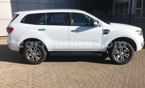Buy Used Ford Everest White Car in Beitbridge in Matabeleland South Buy Used Ford Everest White Car in Beitbridge in Matabeleland South