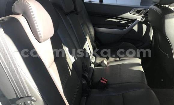 Buy Used Ford Everest White Car in Beitbridge in Matabeleland South Buy Used Ford Everest White Car in Beitbridge in Matabeleland South