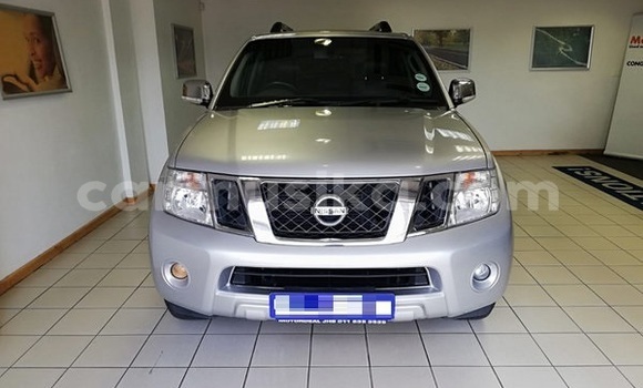 Buy Used Nissan Pathfinder Silver Car in Beitbridge in Matabeleland South Buy Used Nissan Pathfinder Silver Car in Beitbridge in Matabeleland South