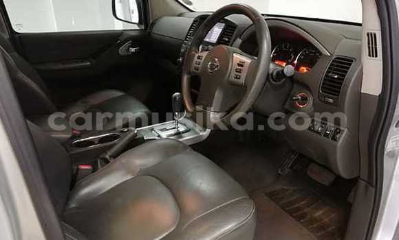 Buy Used Nissan Pathfinder Silver Car in Beitbridge in Matabeleland South Buy Used Nissan Pathfinder Silver Car in Beitbridge in Matabeleland South