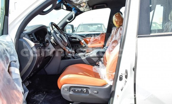 Acheter Import Voiture Lexus LX Blanc à Import - Dubai, Harare Acheter Import Voiture Lexus LX Blanc à Import - Dubai, Harare