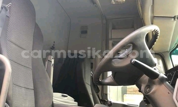 Nunua Ilio tumika Mercedes‒Benz 2644 Nyeupe Lori ndani ya Beitbridge nchini Matabeleland Kusini Nunua Ilio tumika Mercedes‒Benz 2644 Nyeupe Lori ndani ya Beitbridge nchini Matabeleland Kusini