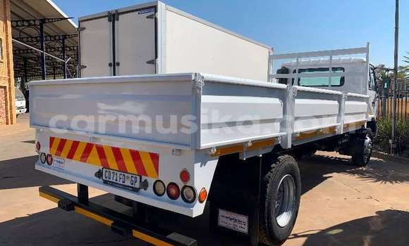 Acheter Occasion Utilitaire Nissan UD Blanc à Beitbridge, Matabeleland South Acheter Occasion Utilitaire Nissan UD Blanc à Beitbridge, Matabeleland South
