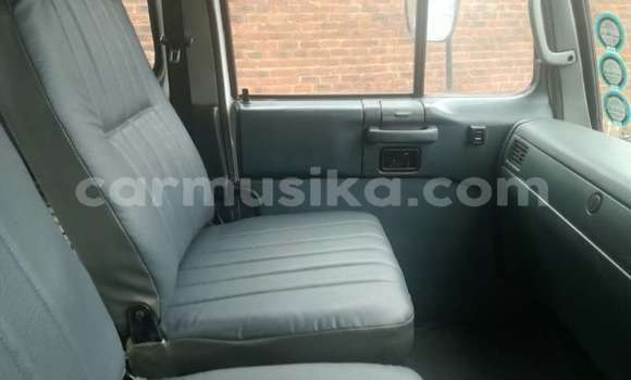 Acheter Occasion Utilitaire Nissan UD Blanc à Beitbridge, Matabeleland South Acheter Occasion Utilitaire Nissan UD Blanc à Beitbridge, Matabeleland South