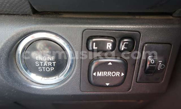 Tenga Tsaru Toyota Vitz Bhuruu Mota in Borrowdale in Harare Tenga Tsaru Toyota Vitz Bhuruu Mota in Borrowdale in Harare