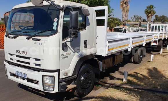 Acheter Occasion Utilitaire Isuzu FTR 850 Blanc à Beitbridge, Matabeleland South Acheter Occasion Utilitaire Isuzu FTR 850 Blanc à Beitbridge, Matabeleland South