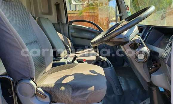 Acheter Occasion Utilitaire Isuzu FTR 850 Blanc à Beitbridge, Matabeleland South Acheter Occasion Utilitaire Isuzu FTR 850 Blanc à Beitbridge, Matabeleland South