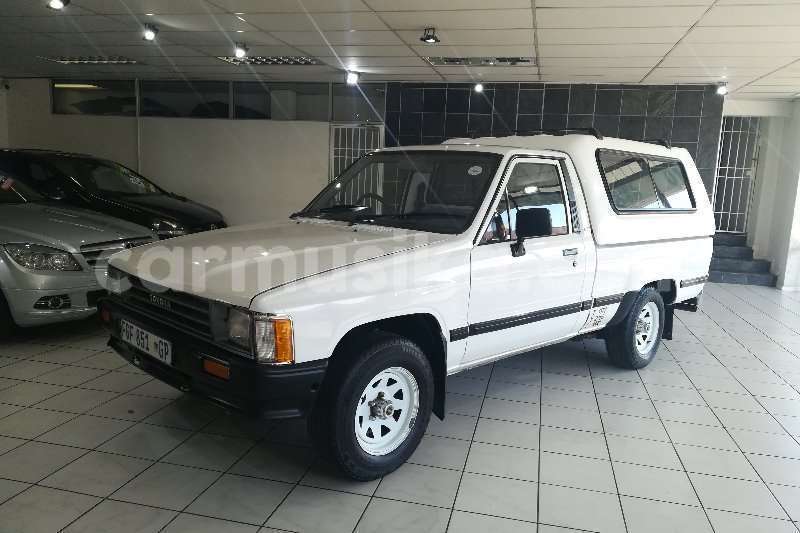 Big with watermark toyota hilux matabeleland south beitbridge 9191