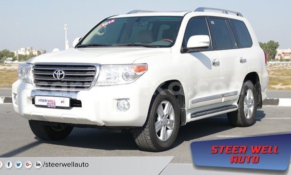 Acheter Import Voiture Toyota Land Cruiser Blanc à Import - Dubai, Harare Acheter Import Voiture Toyota Land Cruiser Blanc à Import - Dubai, Harare