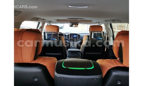 Tenga Imported Toyota Land Cruiser Nhema Mota in Import - Dubai in Harare Tenga Imported Toyota Land Cruiser Nhema Mota in Import - Dubai in Harare