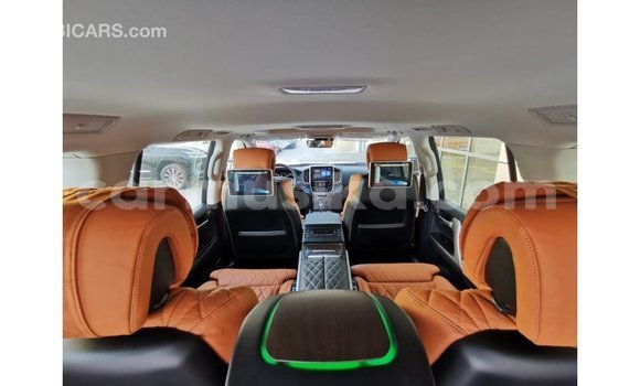 Tenga Imported Toyota Land Cruiser Nhema Mota in Import - Dubai in Harare Tenga Imported Toyota Land Cruiser Nhema Mota in Import - Dubai in Harare