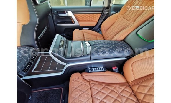 Tenga Imported Toyota Land Cruiser Nhema Mota in Import - Dubai in Harare Tenga Imported Toyota Land Cruiser Nhema Mota in Import - Dubai in Harare