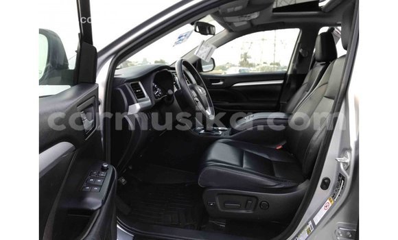 Tenga Imported Toyota Highlander Zvimwe Mota in Import - Dubai in Harare Tenga Imported Toyota Highlander Zvimwe Mota in Import - Dubai in Harare