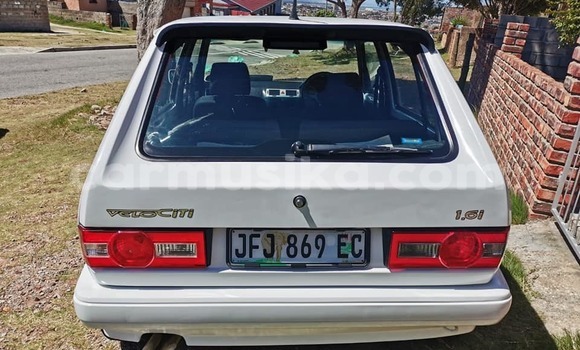 Nunua Ilio tumika Volkswagen Golf Nyeupe Gari ndani ya Beitbridge nchini Matabeleland Kusini Nunua Ilio tumika Volkswagen Golf Nyeupe Gari ndani ya Beitbridge nchini Matabeleland Kusini