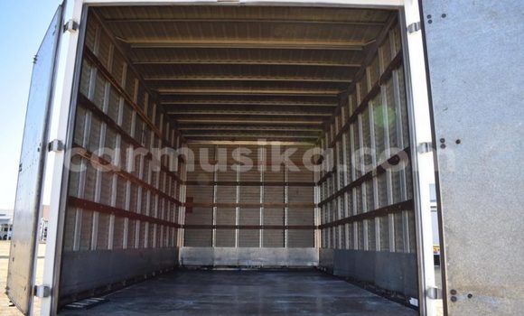 Acheter Occasion Utilitaire Mitsubishi Fuso Blanc à Beitbridge, Matabeleland South Acheter Occasion Utilitaire Mitsubishi Fuso Blanc à Beitbridge, Matabeleland South