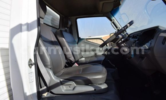 Acheter Occasion Utilitaire Mitsubishi Fuso Blanc à Beitbridge, Matabeleland South Acheter Occasion Utilitaire Mitsubishi Fuso Blanc à Beitbridge, Matabeleland South