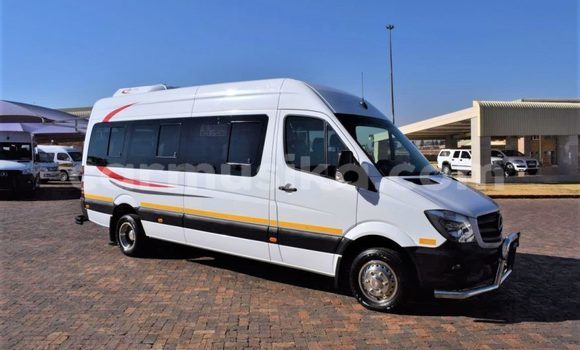 Acheter Occasion Voiture Mercedes‒Benz Esprit Blanc à Beitbridge, Matabeleland South Acheter Occasion Voiture Mercedes‒Benz Esprit Blanc à Beitbridge, Matabeleland South
