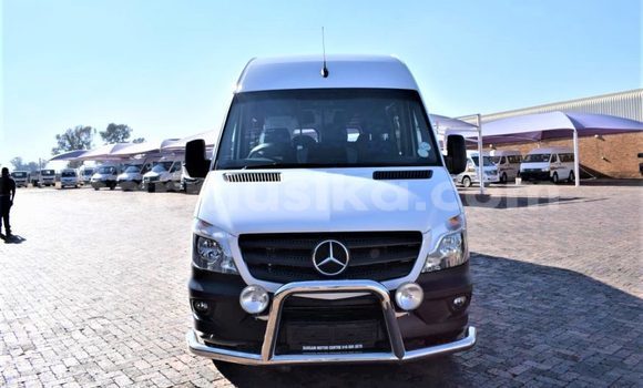 Acheter Occasion Voiture Mercedes‒Benz Esprit Blanc à Beitbridge, Matabeleland South Acheter Occasion Voiture Mercedes‒Benz Esprit Blanc à Beitbridge, Matabeleland South