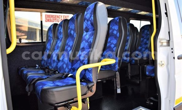 Acheter Occasion Voiture Mercedes‒Benz Esprit Blanc à Beitbridge, Matabeleland South Acheter Occasion Voiture Mercedes‒Benz Esprit Blanc à Beitbridge, Matabeleland South