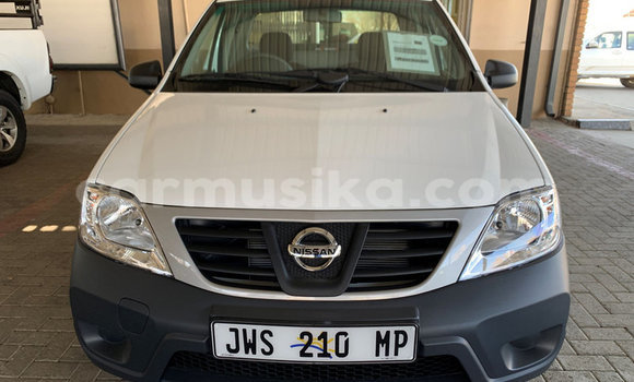 Tenga Tsaru Nissan NP 300 Chena Mota in Beitbridge in Matabeleland South Tenga Tsaru Nissan NP 300 Chena Mota in Beitbridge in Matabeleland South